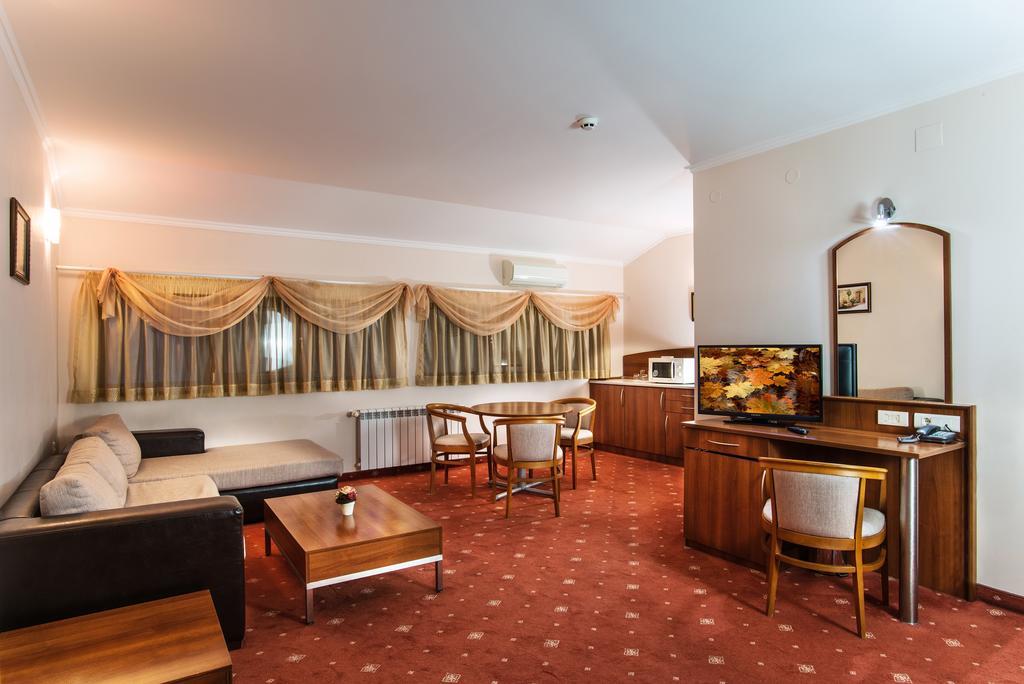 Hotel Izvor 스타로자고르스키 바니 외부 사진