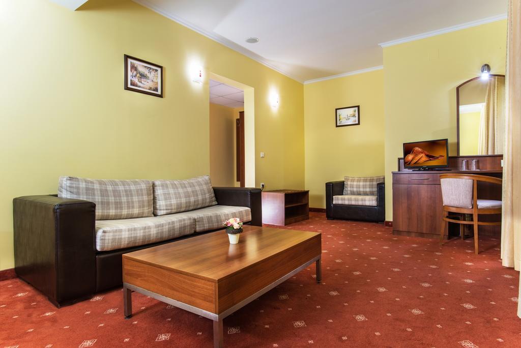 Hotel Izvor 스타로자고르스키 바니 외부 사진
